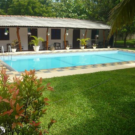 Sunrise Holiday Resort Habarana Extérieur photo