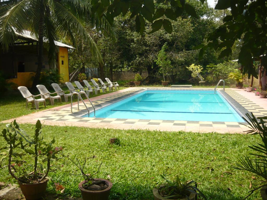 Sunrise Holiday Resort Habarana Extérieur photo